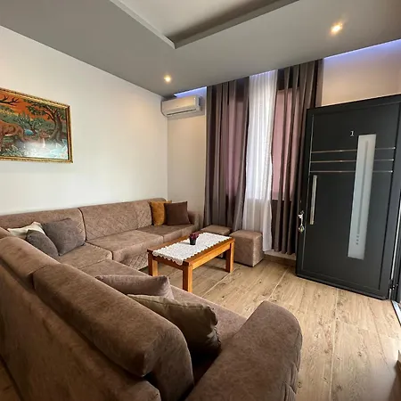 Joen Aprtament 1 * ساراندا